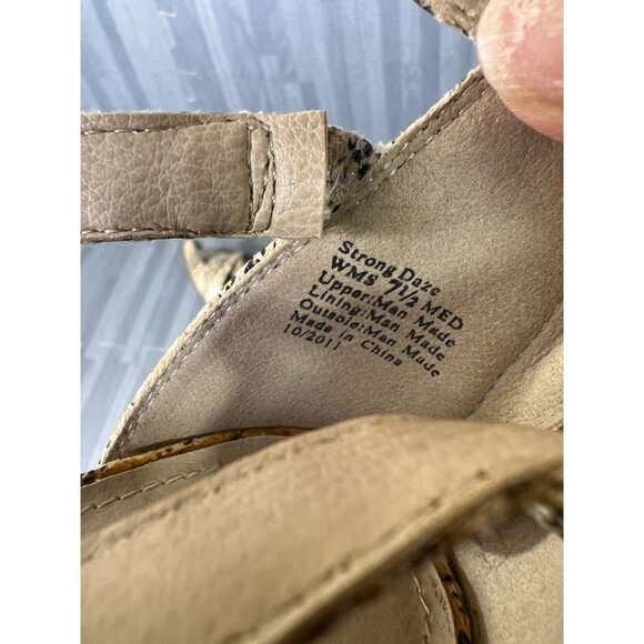 Kenneth Cole Strong Daze Snakeskin Block Heel Sandals Women’s 7.5 - Picture 12 of 12